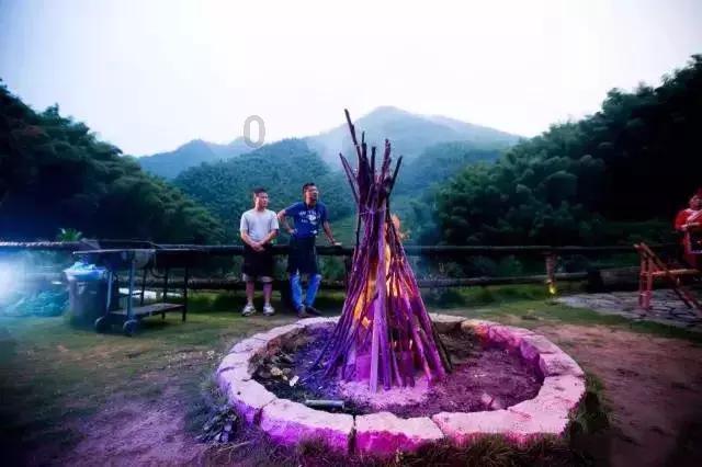 逃离违建房屋7